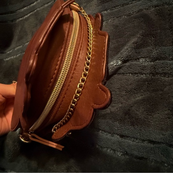 Danielle Nicole Disney Beauty And The Beast Cogsworth Crossbody Bag - Picture 8 of 12